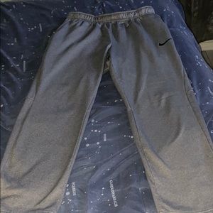 Nike sweat pants very confortable